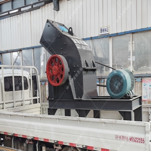 PC200x300不銹鋼錘式破碎機發(fā)貨圖片_發(fā)往河北唐山_粉碎化肥