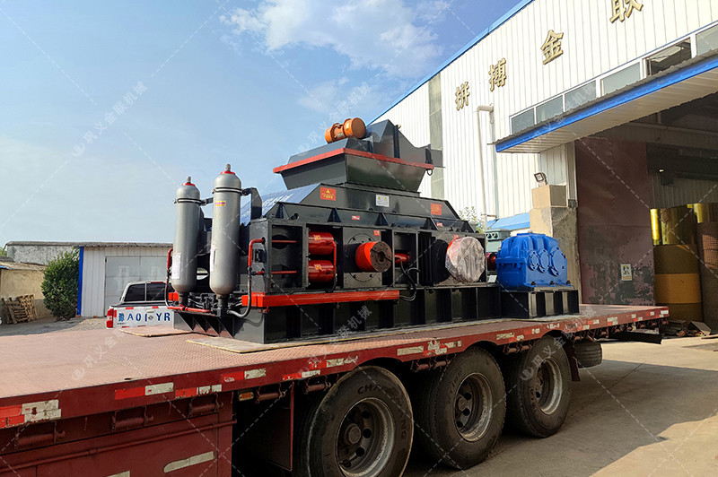 對輥式破碎機(jī)|對輥破碎機(jī)|對輥破碎機(jī)價(jià)格|河南雙輥破碎機(jī)生產(chǎn)廠家與報(bào)價(jià) 對輥式破碎機(jī)|對輥破碎機(jī)|對輥破碎機(jī)價(jià)格|河南雙輥破碎機(jī)生產(chǎn)廠家與報(bào)價(jià)