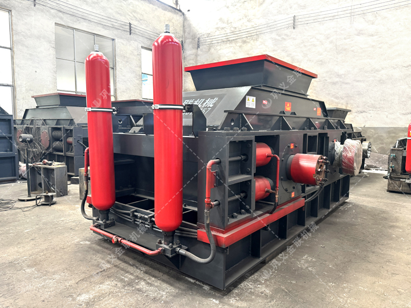 在生產(chǎn)線中，液壓對輥制砂機(jī)如何與其他設(shè)備有效配套？