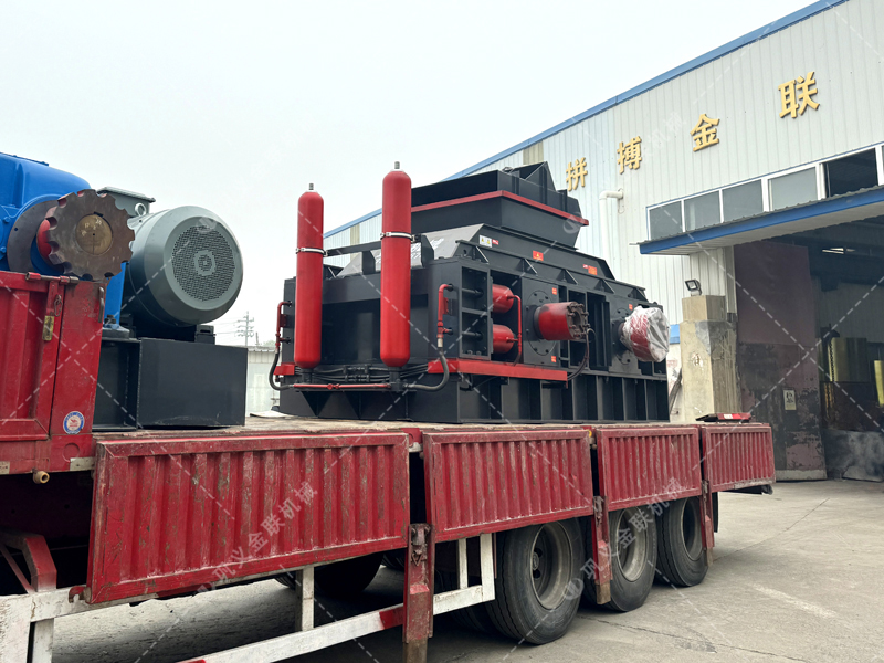 在生產(chǎn)線中，液壓對輥制砂機(jī)如何與其他設(shè)備有效配套？